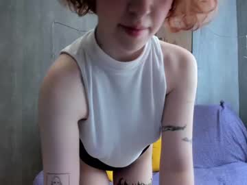 female cam girl lunapose image #2422991