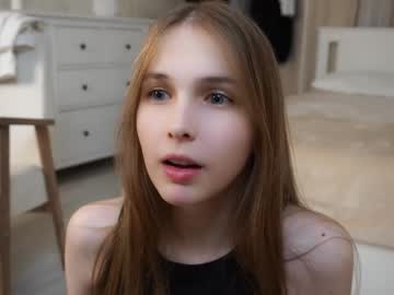 hildgaillard  female  webcam