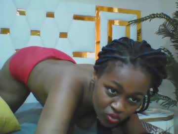 female cam girl embermalkia_101 image #3963998