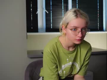 female cam girl cathrynbelger image #4061080