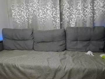 female cam couple small_body00 image #1729093