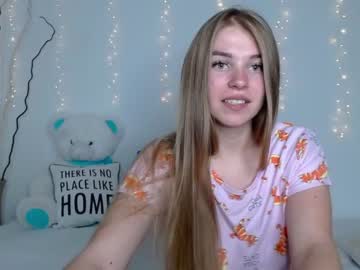 female cam girl little__cherrry image #2499845