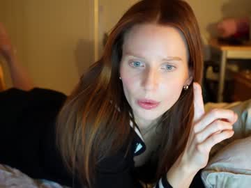 female cam girl ellaa91 image #2983715