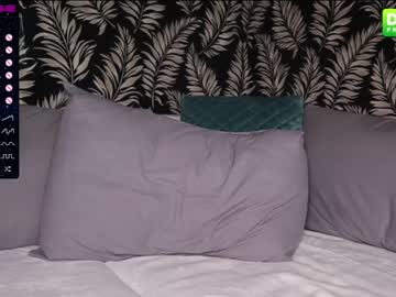female cam girl fallen_angel_18 image #1635095