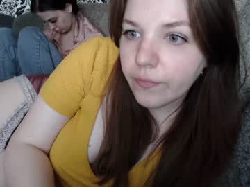 female cam couple your_madhurricane image #2192684