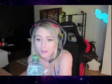 female cam girl kimilee22 image #2354413