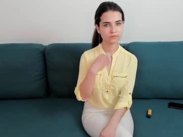 female cam girl zeldaflowers image #3998686