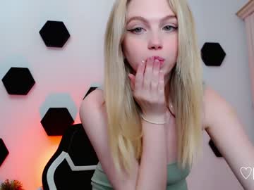 female cam girl small_blondee image #3870651