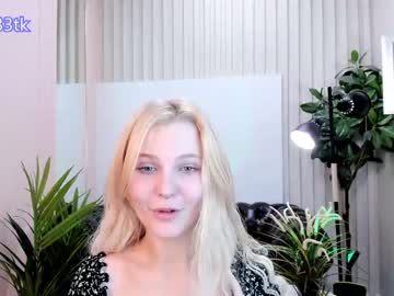 female cam girl alien_kitty_ellie image #2375655