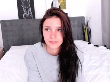 ellettegise  female  webcam