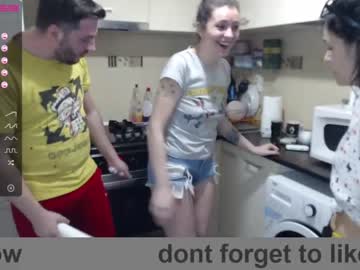 female cam couple maya_and_guests image #892931