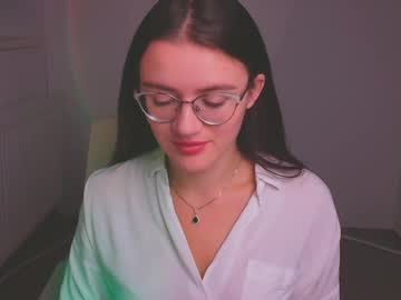 ketrin_pirsss  female  webcam