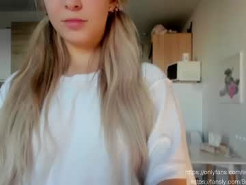 female cam girl sun_shine_baby image #2066462