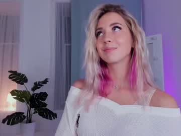 female cam girl emmi_rosee image #39751