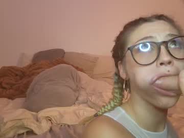 female cam couple piperisrubys image #3948390
