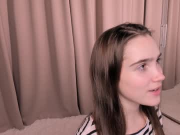 dominogoulder  female  webcam