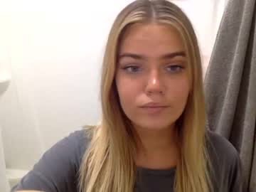 female cam girl littlemaryjane19 image #1237059