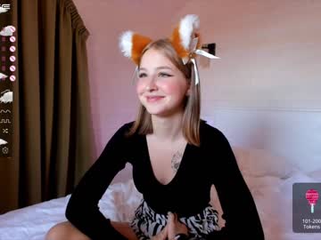 female cam girl monikabloomm image #2486876