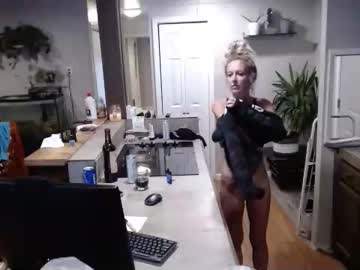 female cam couple jess_glamis96 image #1460671