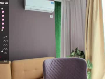 female cam girl small_blondee image #1618640