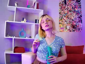 female cam girl katrinlolly image #2044060
