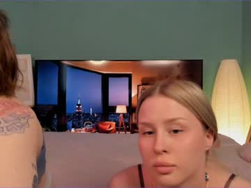 female cam couple huntertiana image #2180118