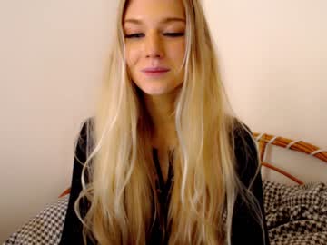 female cam girl pervyblonde image #1755620