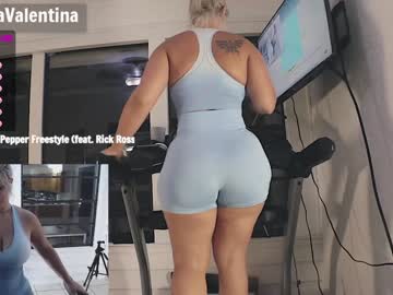 female cam girl milavalentinax image #1378781