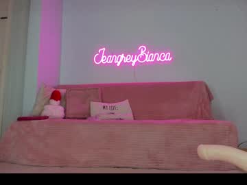 female cam girl jeangreybianca image #3229582