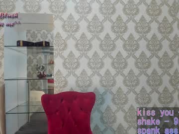 lola_blush_  female  webcam