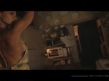 female cam girl lucieoude_ image #2534809