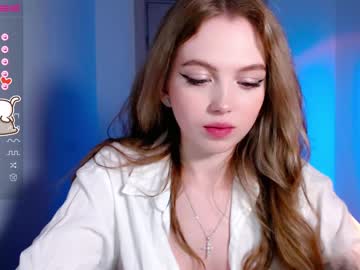 female cam girl small_blondee image #3185574