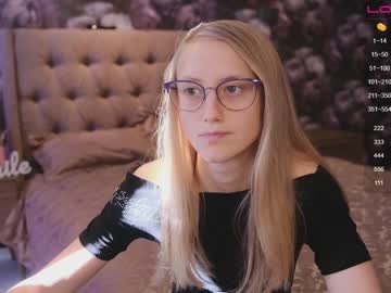 female cam girl angeellina image #1180077