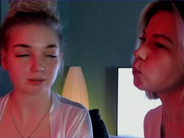 female cam couple huntertiana image #1691317
