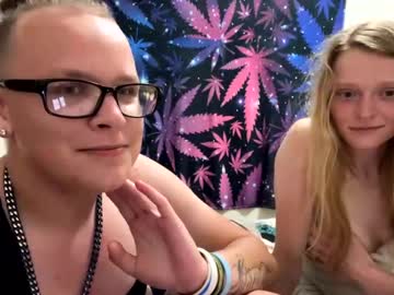 lilredandash  webcam
