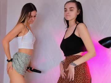 female cam couple sydneylind image #2873724