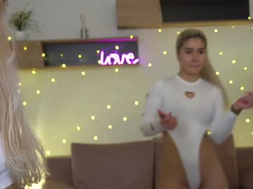 female cam couple kira0541 image #2919369