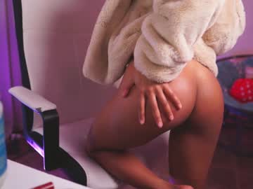 female cam girl seranasenpai image #236826