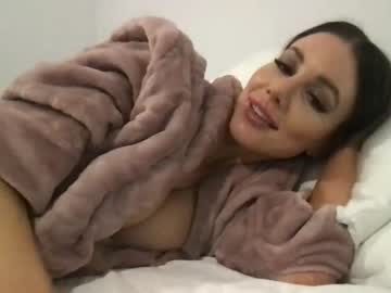 female cam girl hornypetitegirl77 image #1814027