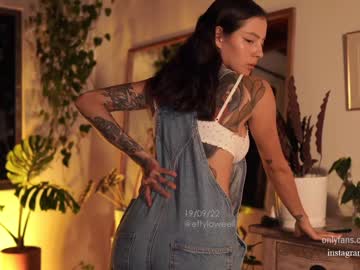 female cam girl effyloweell image #2685093