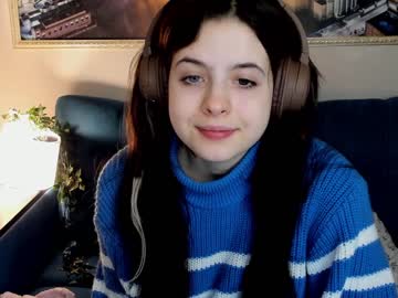 female cam girl nessa_more image #3523729