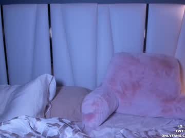 female cam girl clara_chan image #2572495
