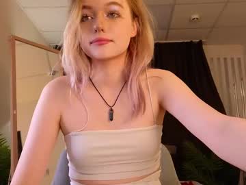 just_mia_  female  webcam