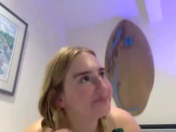 female cam girl daisywave image #3798583