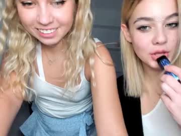 female cam couple aggie_love image #1066853