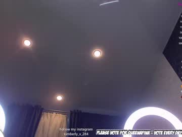 female cam girl queenafina image #2274345