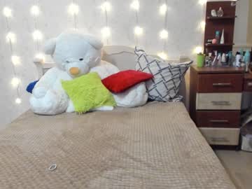female cam girl emmika_ image #2426903
