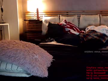 female cam couple venus_morningstar image #1515183