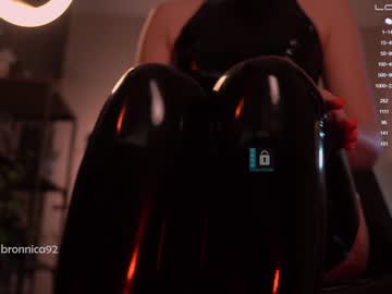 female cam girl bronnica image #3280139