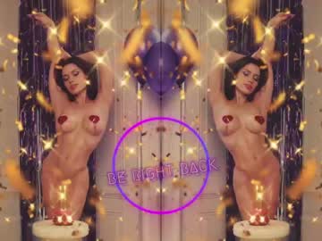 female cam girl lucieoude_ image #3196127